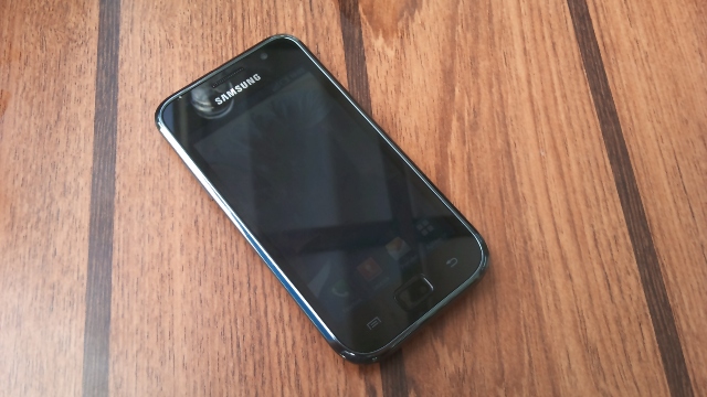 samsung_i9000_galaxy_s_-1